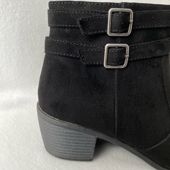 American Eagle by Payless Size 9 Black Bootie. - Picture 9 of 16
